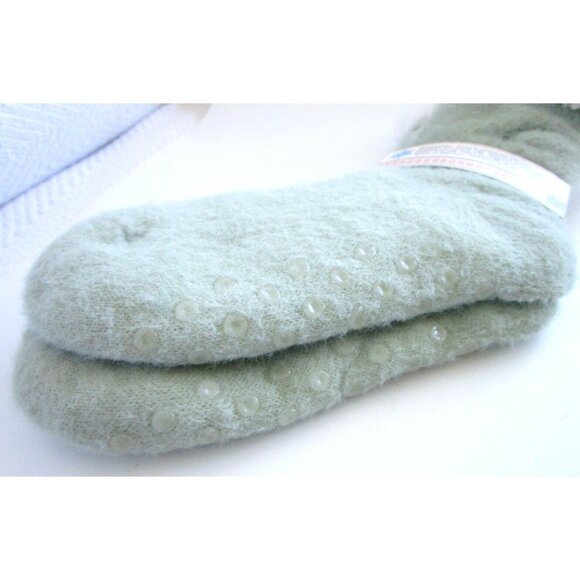 Comfort Socks with Non Slip ABS Soles - Ladies OS - Light Green Very Soft - NWT - Picture 2 of 10